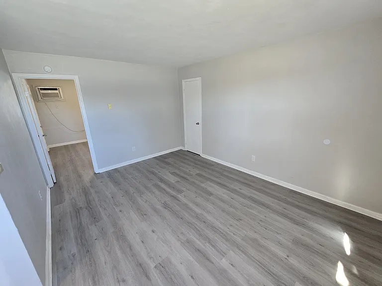 3475 Azalea Garden Rd Apartments — Photo 11