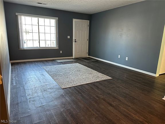 3rd image of 5444 Som Center Rd