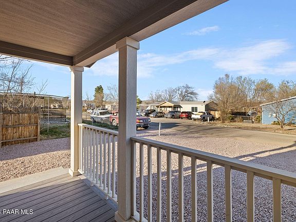 5th image of 635 Ruth Rd