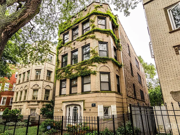 2025 W Jarvis Ave #3 — Photo 1