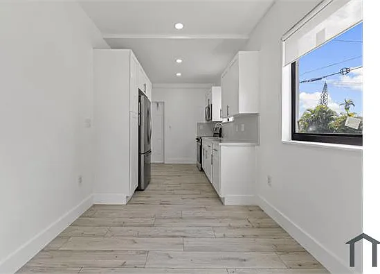 14430 NE 5th Pl #3 — Photo 7