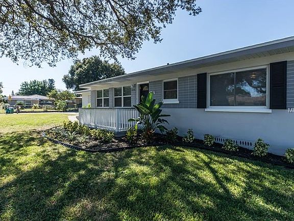 2nd image of 1256 S Lake Dr
