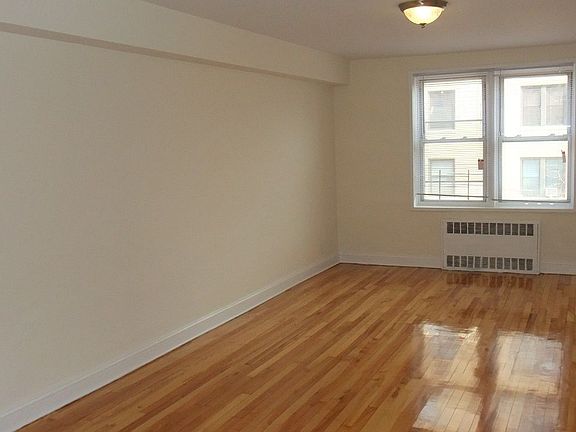 4th image of 8810 34th Ave APT 4L