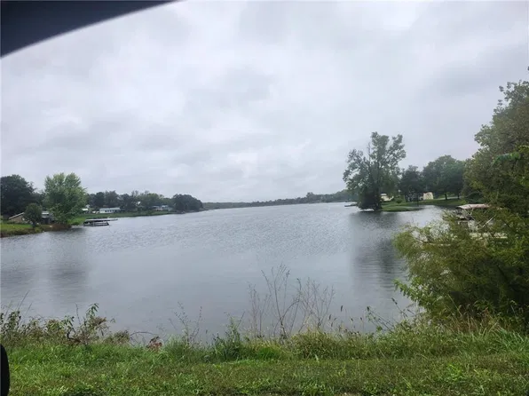 Coral Ave, Princeton, MO 64683