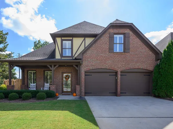 2254 Chalybe Trl, Hoover, AL 35226