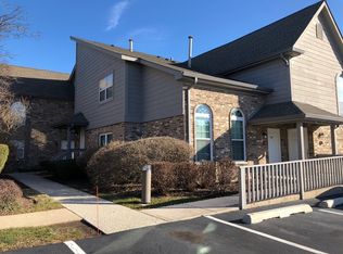 15 Foxcroft Rd APT 107, Naperville, IL 60565