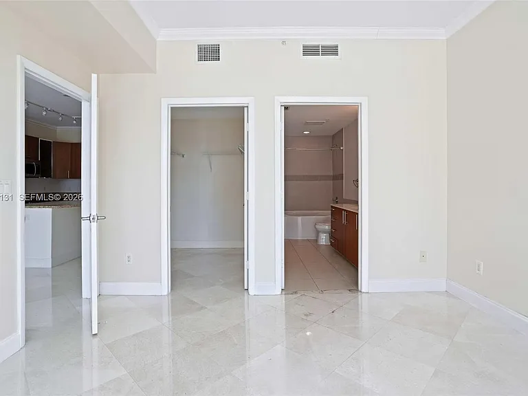 1945 S Ocean Dr #503 — Photo 18