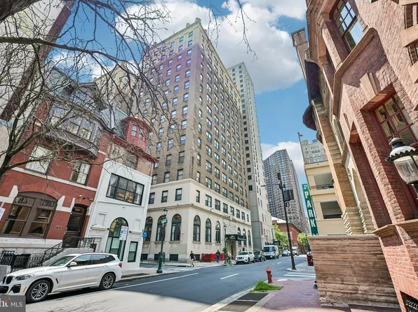 1324 Locust St #-704, Philadelphia, PA 19107