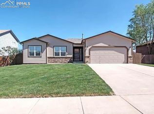 748 Foxwood Dr, Colorado Springs, CO 80911