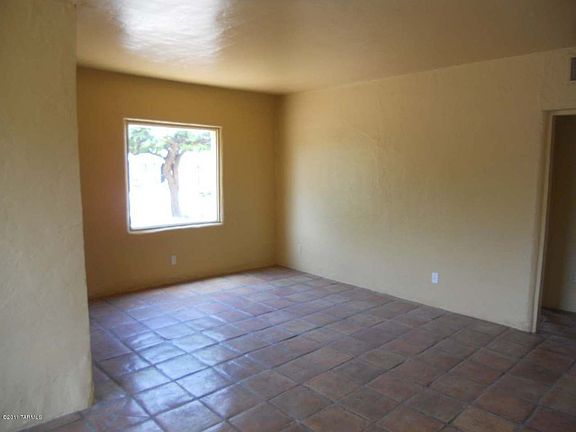 4th image of 1702 N Forgeus Ave