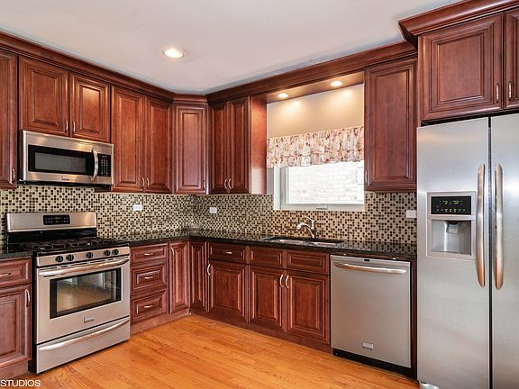 4th image of 7836 W Oakleaf Ave