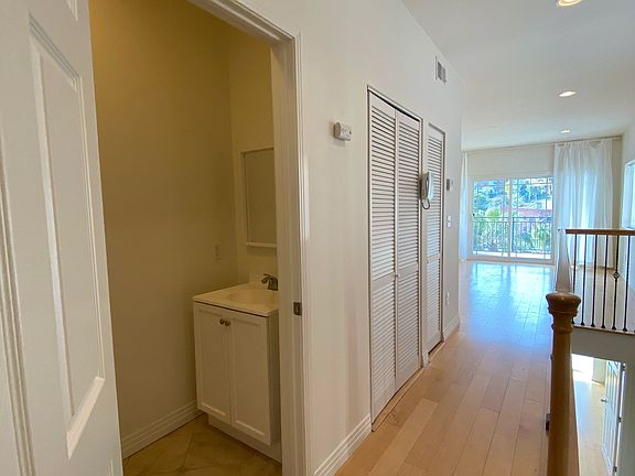 4th image of 3138 Hamilton Way