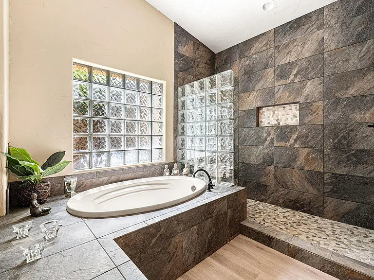 40560 Glenwood Ln — Photo 43