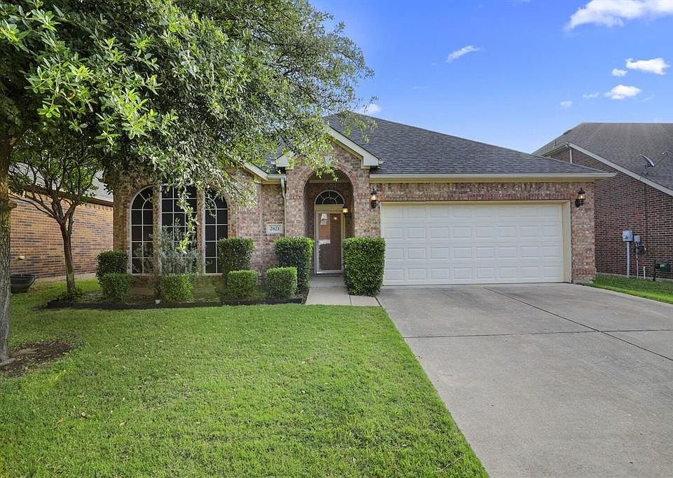 1st image of 2821 Thorncreek Ln