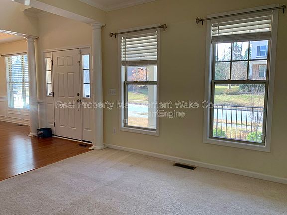 5th image of 512 Sandy Whispers Pl