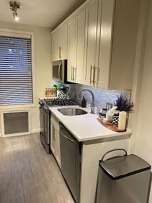 4th image of 2270 Plumb 1st St #1H
