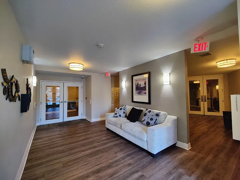 9019 E Panorama Cir #D-404 — Photo 13