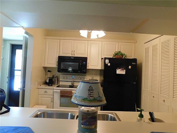 2nd image of 38 Plantation Dr APT 204