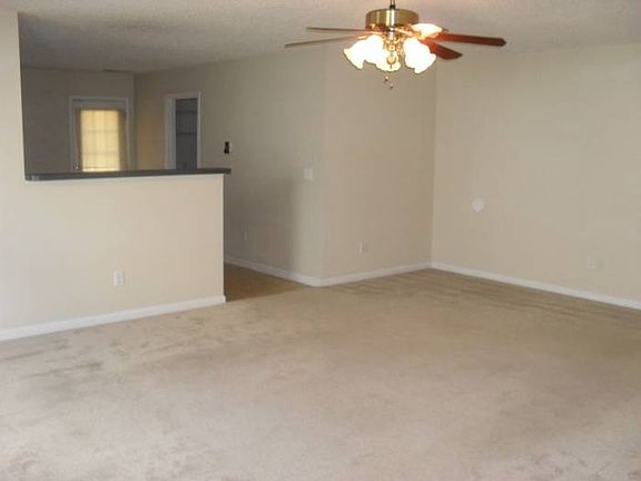 4th image of 266 Ashewood Lake Dr