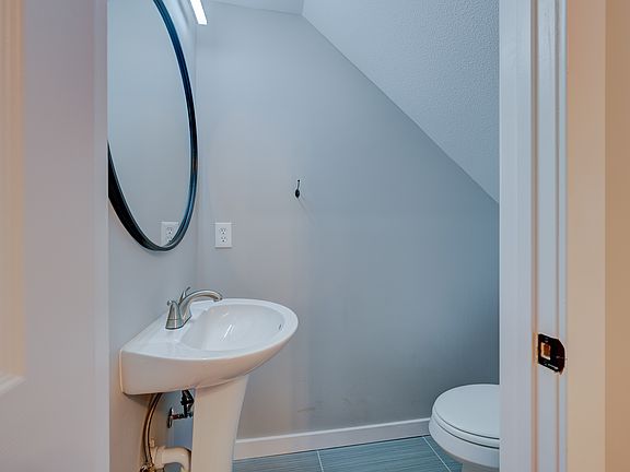 5th image of 3427 Cuming St