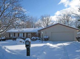 7711 Delaware Dr, Middleburg Heights, OH