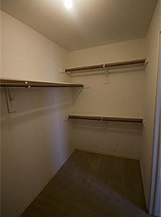 4th image of 3810 Farmington Dr