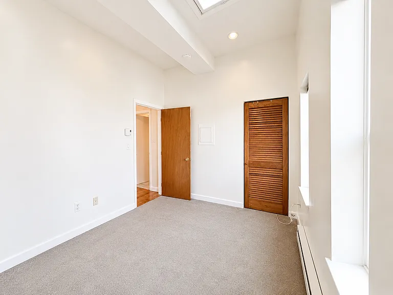 38 Williams St #D — Photo 7