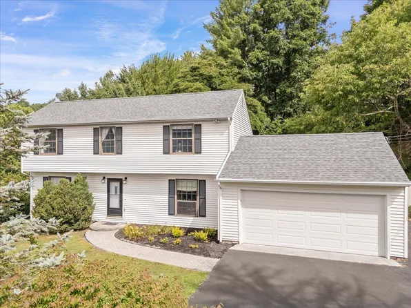 435 Mulberry Dr SW, Christiansburg, VA 24073