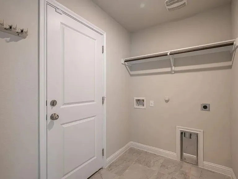 8214 Cottage Rose Dr — Photo 22