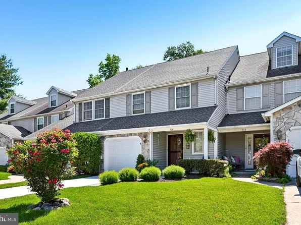 308 Hazelwood Ln, Marlton, NJ 08053