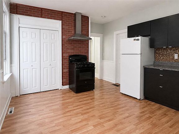 4th image of 13 Osborn St