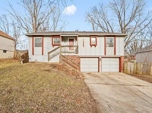 1009 NW Kingsridge Dr, Blue Springs, MO 64015