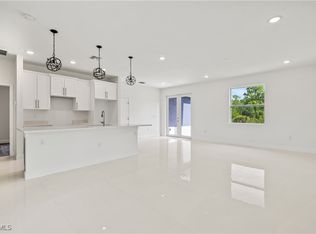 1004 E 10th St, Lehigh Acres, FL 33972