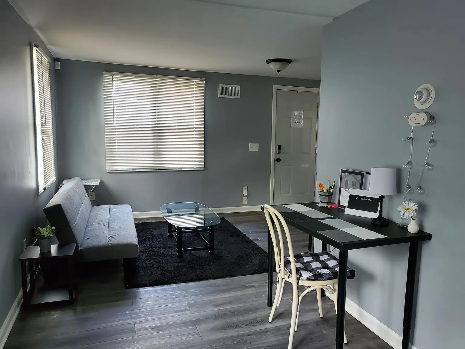 410 Campbell Ave — Photo 4