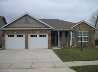 1903 Quail Run Dr, Mahomet, IL 61853