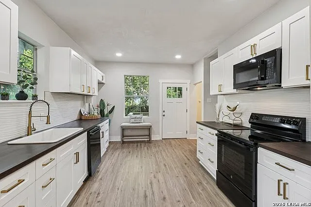 1119 W Huisache Ave — Photo 13