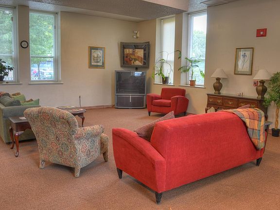 3rd image of 811 Hank Aaron Dr SW #5d85c8477