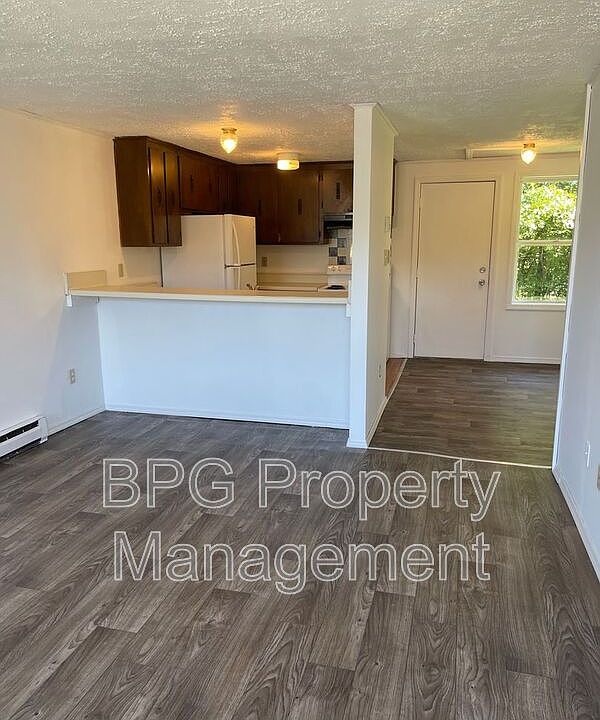 1st image of 123 Circle Dr #13