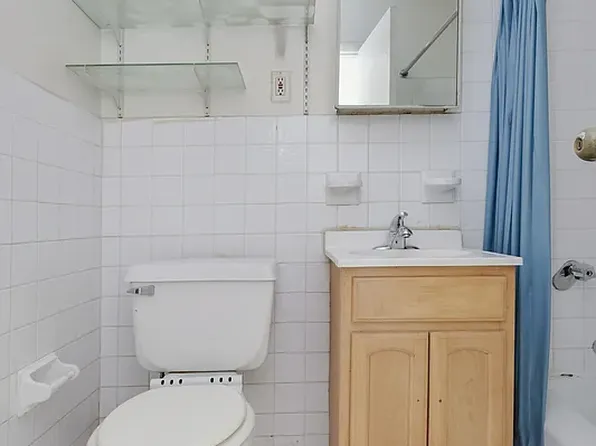 695 Ninth Avenue image 1 of 8
