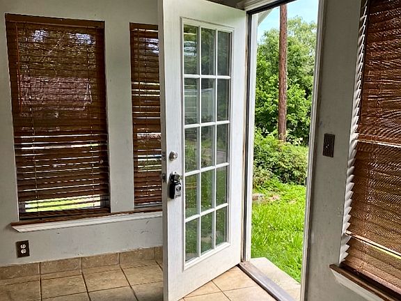 4th image of 2829 New Jersey Ave