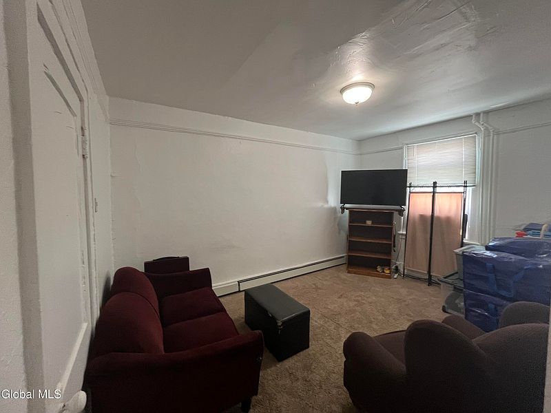 4th image of 704 East Street