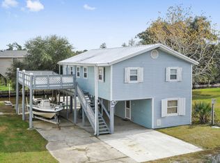 830 Deer Dr, Bay St Louis, MS 39520