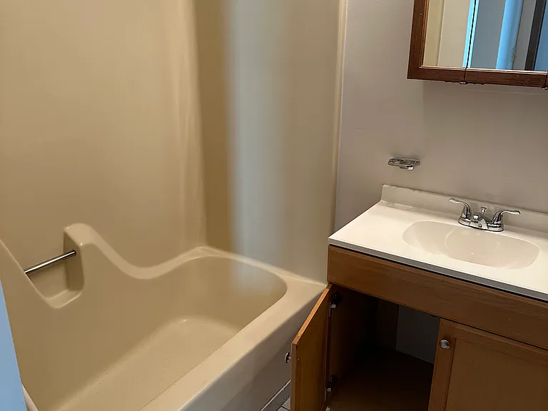 114 Hillcrest Ave #114 — Photo 5