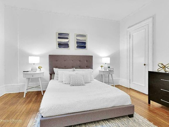5th image of 33 E 30th St #2A