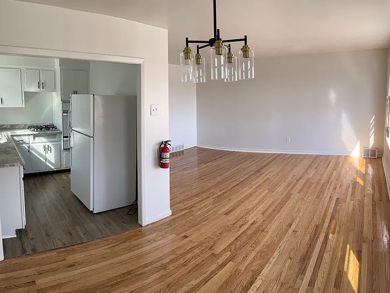 5316 Rutland St — Photo 3