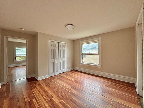 3rd image of 1316 S Westnedge Ave APT 3