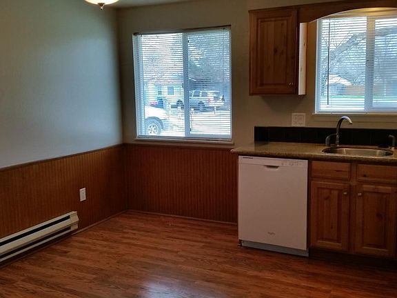 Dining Area/Kitchen