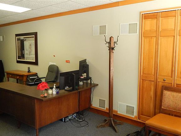 2nd image of 210 N Iowa St #1