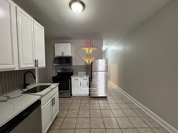 3rd image of 36-38 Broadway #22E