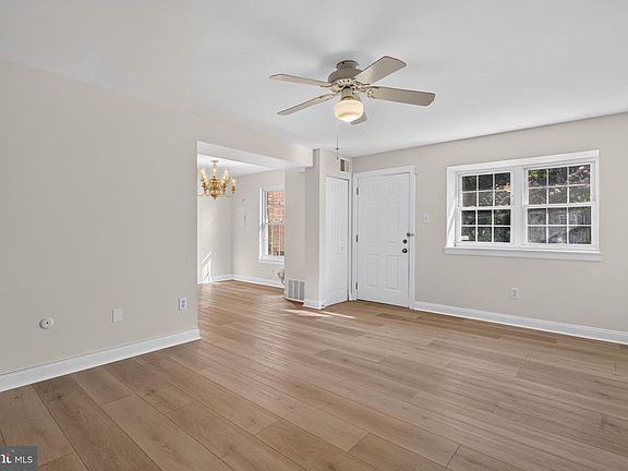 2nd image of 248 Arbour Ct